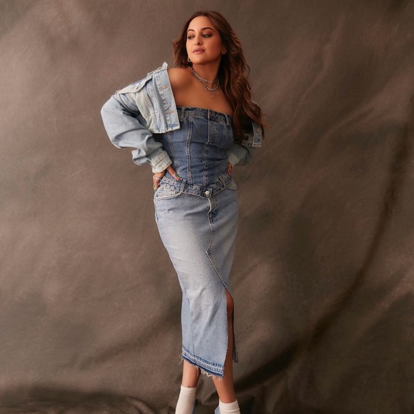 Zara Corset Style Denim Top - Picture 7 of 17